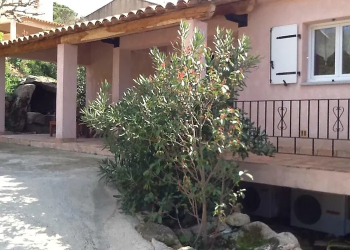 Casa Myrta 3 Etoiles * Порто-Веккьо